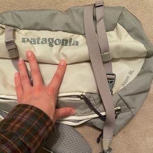 Patagonia Gray/White Over the Shoulder Bag